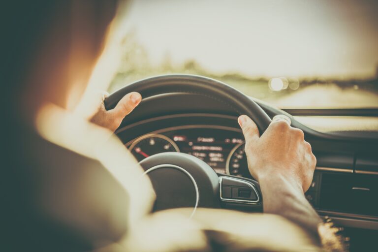 El viernes inició la campaña “sé prudente, conduce inteligente” del Departamento de Transporte de Texas