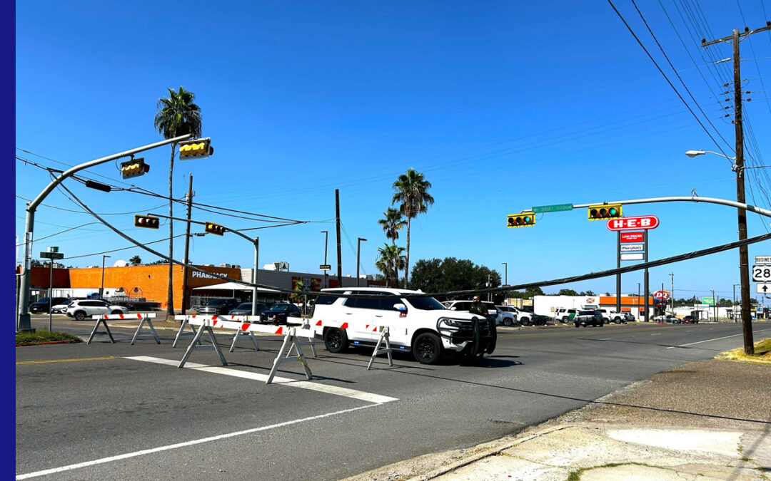 Cierre de Calle en Falfurrias por líneas eléctricas caídas