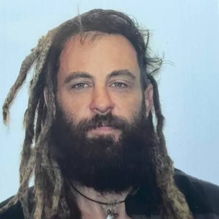 Chad Ollinger, figura de TV, acusado de asesinato en un centro de detención de Las Vegas