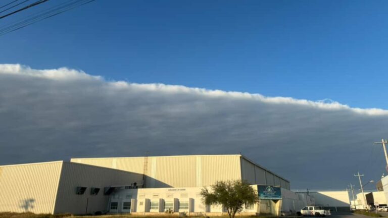 Descubre la Nube Enorme Sobre Monterrey: Un Impactante Fenómeno Natural