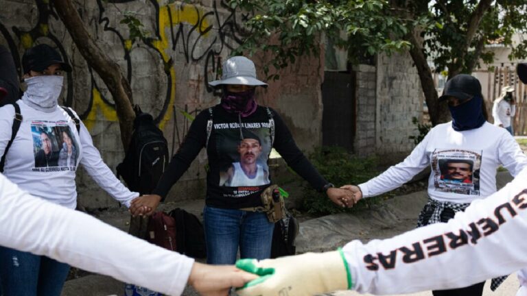 Guerreros Buscadores de Jalisco Encuentran Restos Humanos en Finca de Tlajomulco