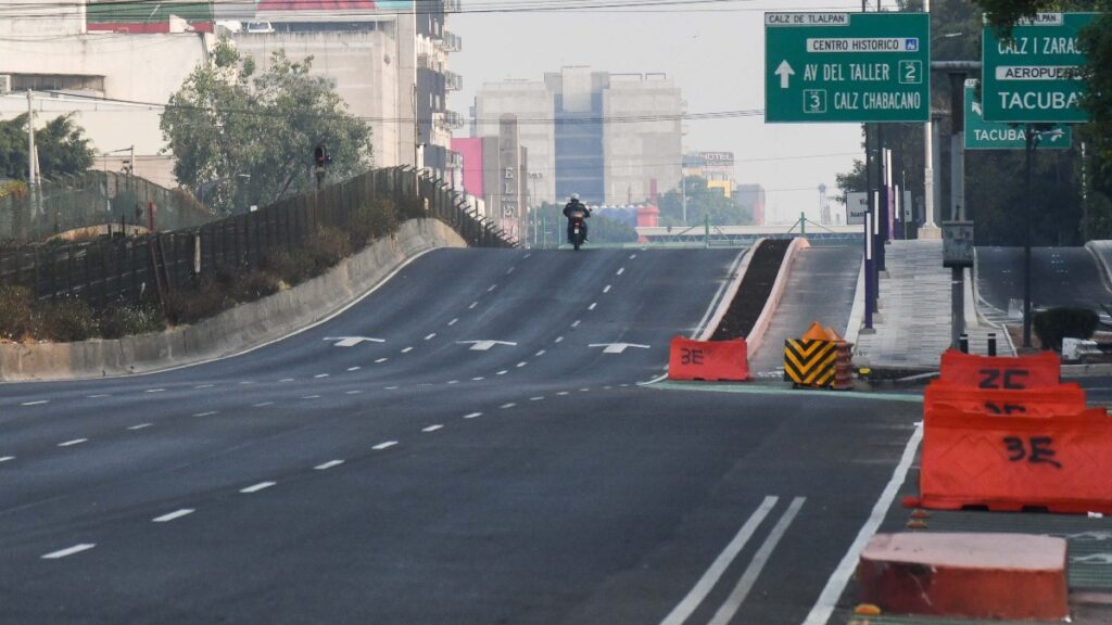 Hoy No Circula: ¿Qué Autos Descansan en CdMx y Edomex Este Jueves 1 de Enero de 2026?