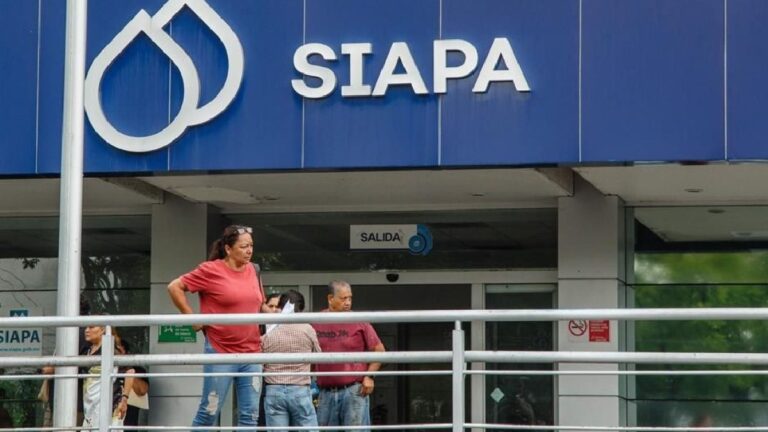 Tarifazos y escándalos: Un análisis crítico del SIAPA en 2025