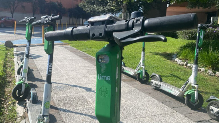 Scooters Eléctricos Arriban a la Zona Tec de Monterrey Sin Regulación Adecuada