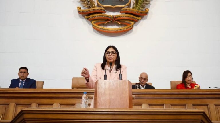 Delcy Rodríguez: La Abogada de Chávez y Sucesora Potencial de Maduro en Venezuela