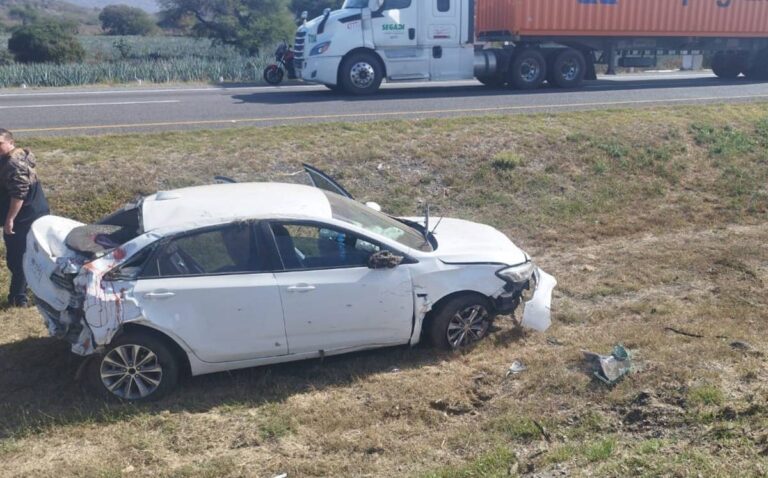 Volcadura en Michoacán: Varios heridos de gravedad en trágico accidente de tráfico