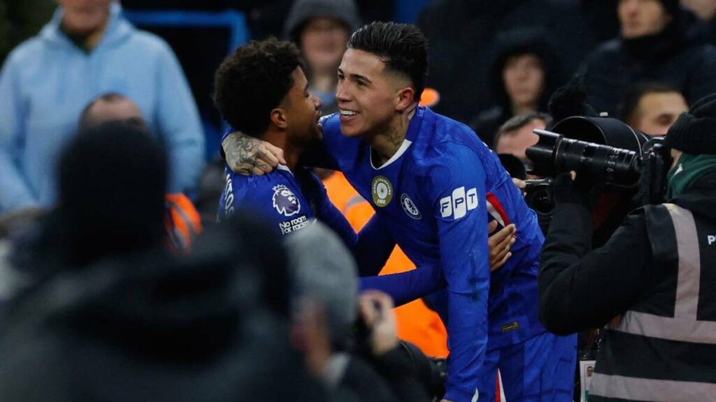 Enzo Fernández salva al Chelsea y logra un agónico empate contra el Manchester City