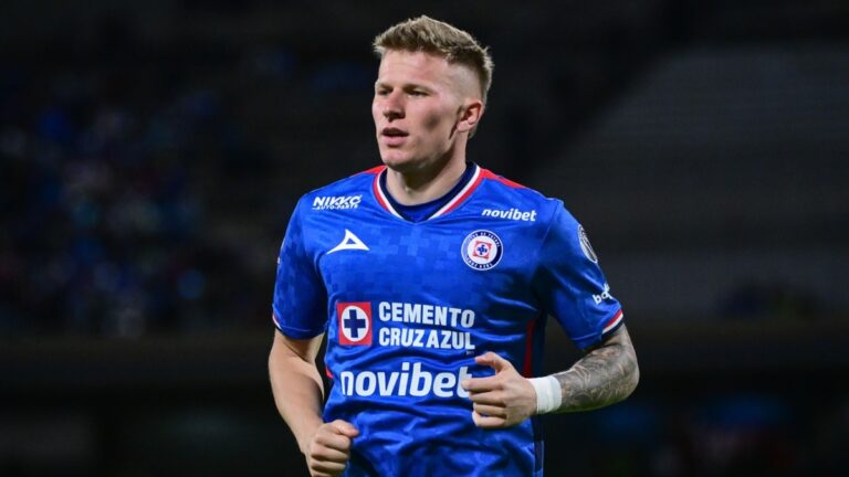 Mateusz Bogusz Regresa a Cruz Azul: Un Esperado Retorno al Fútbol Mexicano