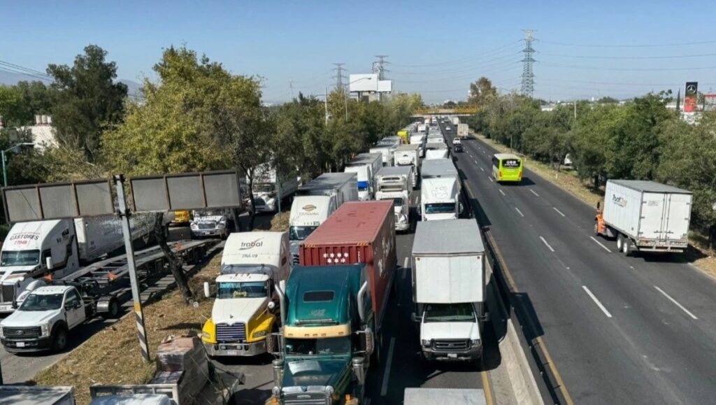 Noticias en Vivo: Impactos en la Autopista México-Querétaro este 5 de enero