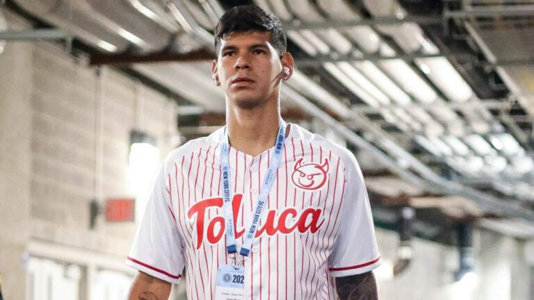 Pumas Avanza en el Fichaje de Robert Morales en Negociaciones con Toluca