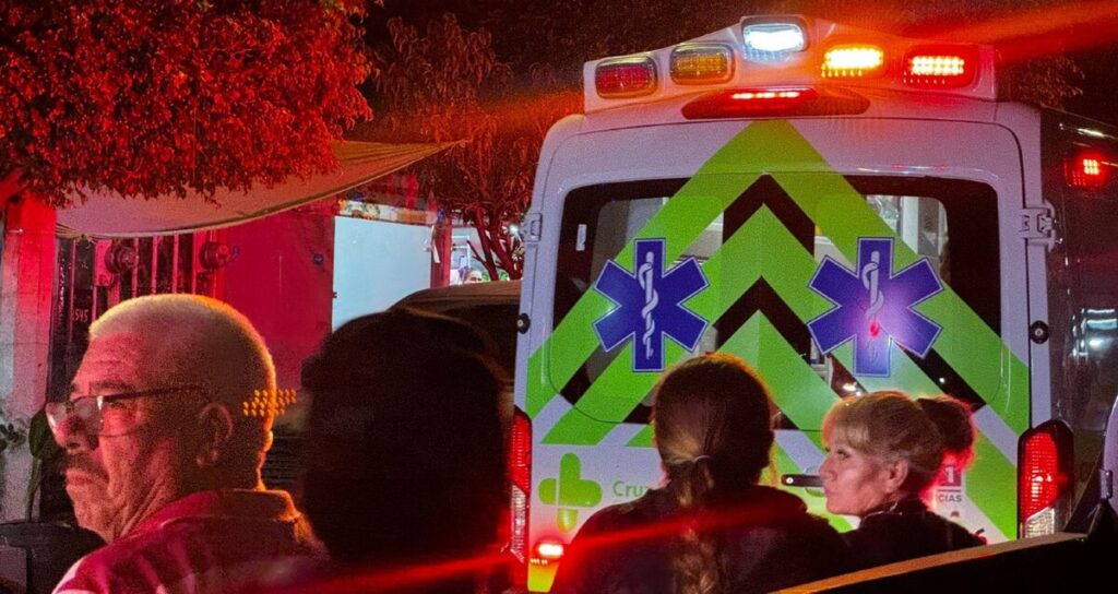 Robo en Tlaquepaque: Balacera deja 2 hombres heridos en un intento de asalto