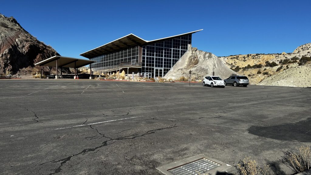 Fósiles de Dinosaurio Descubiertos en Dinosaur National Monument: Un Hito Paleontológico en Colorado