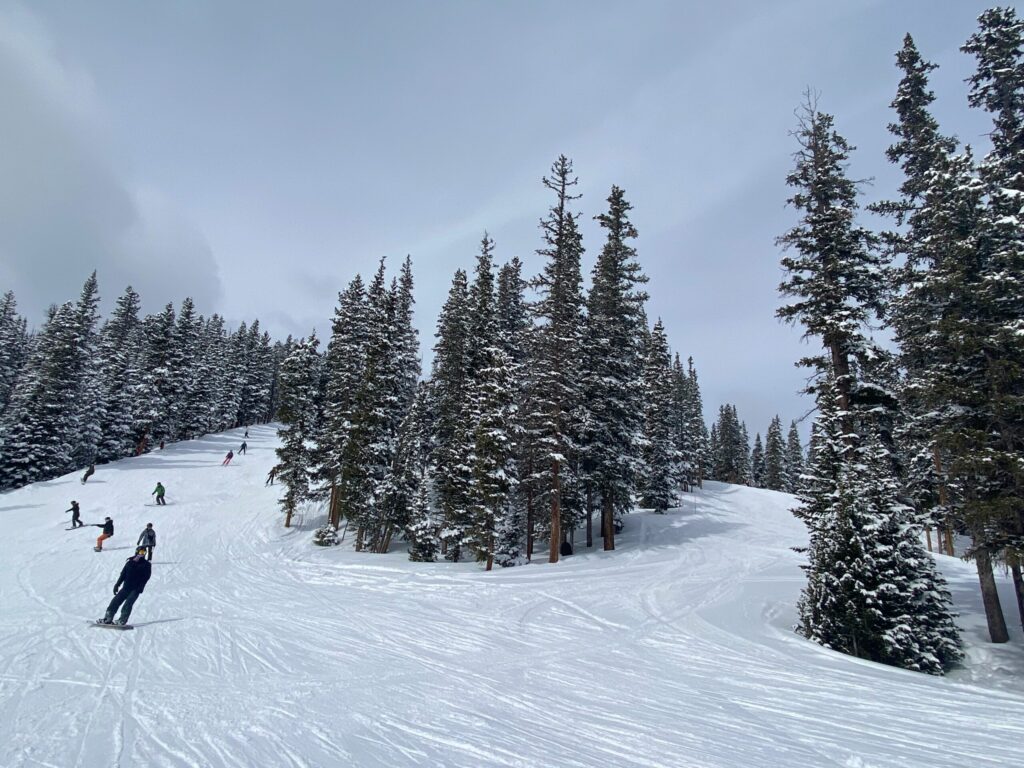 Tragedia en Keystone: Segundo accidente mortal de snowboard este mes
