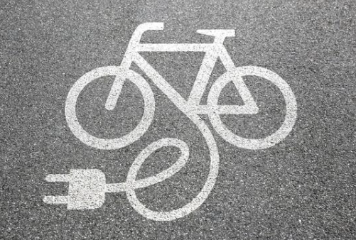 Policía de Portland pide ayuda para identificar a sospechoso de robo de bicicleta eléctrica