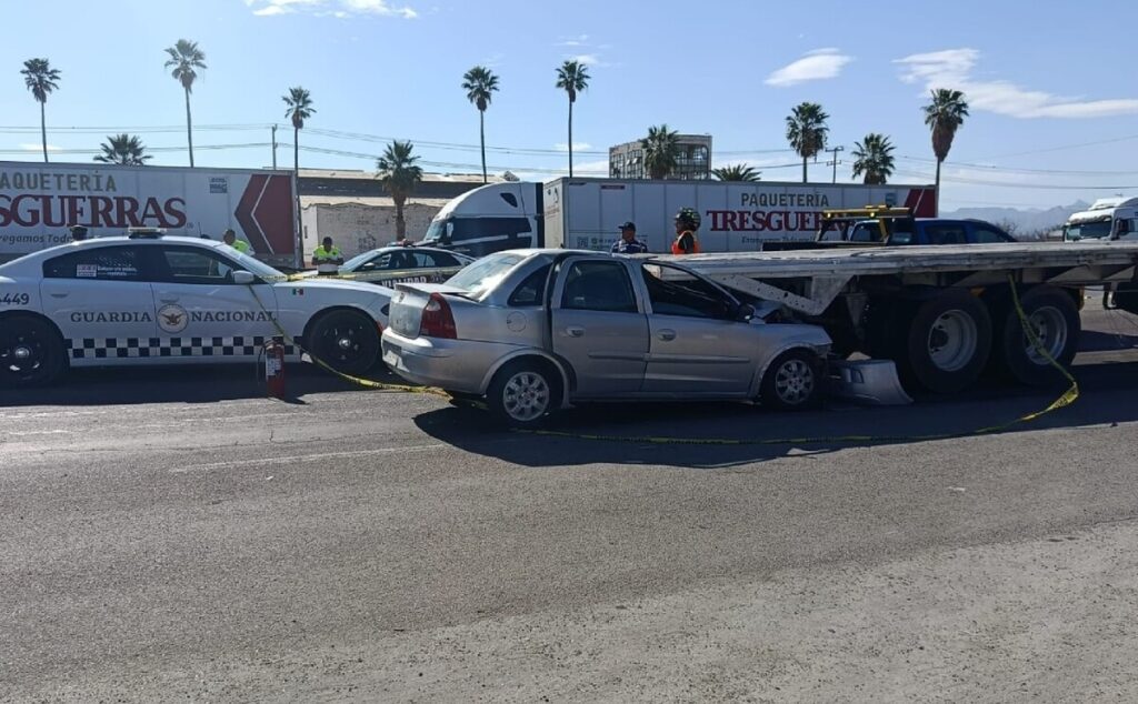 Conductor Muerto Tras Chocar su Auto Contra un Tráiler en la Carretera Jiménez-Chihuahua