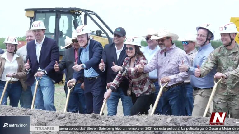 El Gusano Barrenador Amenaza Al Ganado: EE.UU. Construye Planta De Moscas Estériles Para Frenar Plaga