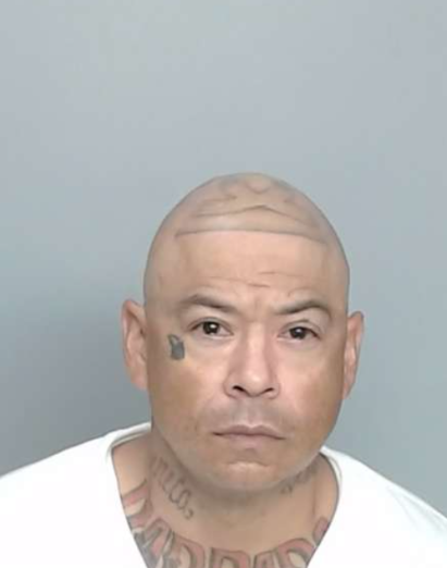 Detienen a hombre en corpus christi por drogas y robo de metales; le niegan fianza