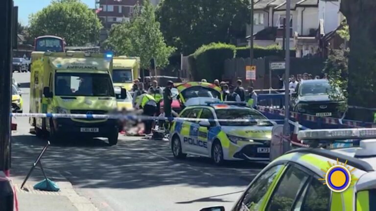 Ataque Con Cuchillo En Barrio Judío De Londres Deja Dos Heridos; Policía Investiga Como Terrorismo