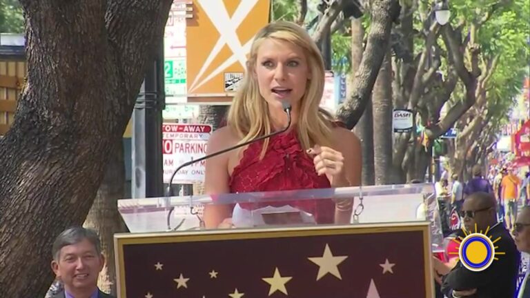 Hollywood Al Día: Rachel Zegler Encabezará ‘Evita’ En Broadway Y Estrenos Destacados