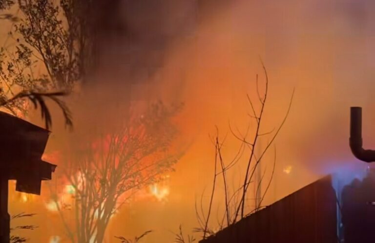 Incendio en vivienda moviliza al CCFD en Leopard Rd; sin lesionados reportados
