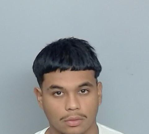 Joven de 19 años es arrestado por presunta agresión agravada con arma mortal en Corpus Christi